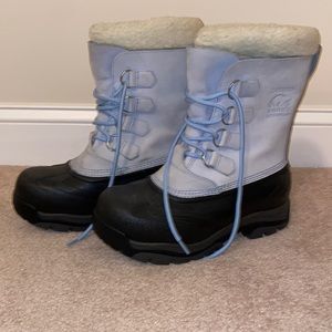 Sorel Caribou waterproof snow boot baby blue leather  Womens 9